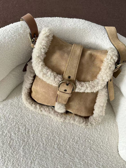 Autumn and winter lamb wool bag women's retro style small bag new popular suede furry shoulder bag